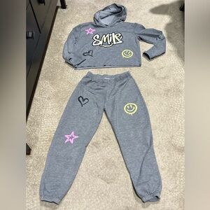 FIREHOUSE DESIGNER SWEATSHIRT & SWEATPANTS